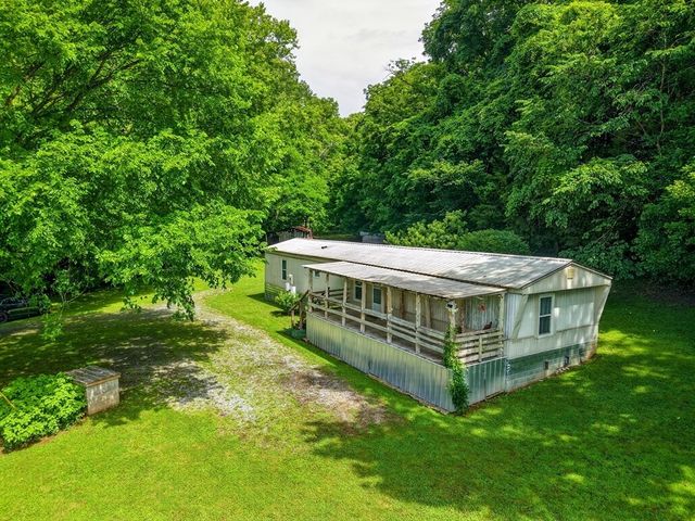 278 Aaron Pennington Ln, Celina, TN 38551