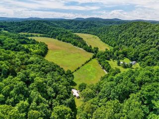 278 Aaron Pennington Ln, Celina, TN 38551