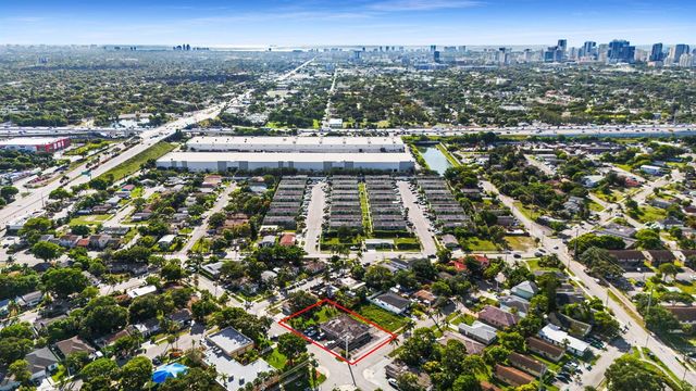 880 NW 25th Avenue, Fort Lauderdale, FL 33311