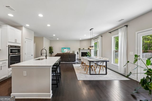 208 Roundwood Way, Peachtree City, GA 30269