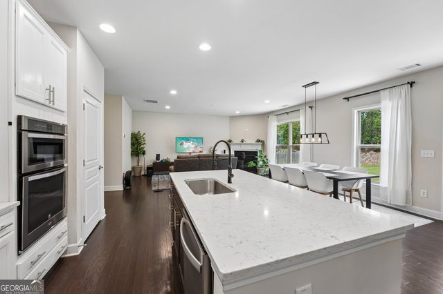 208 Roundwood Way, Peachtree City, GA 30269