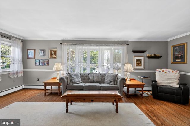 871 ROBERTS RD, Bensalem, PA 19020