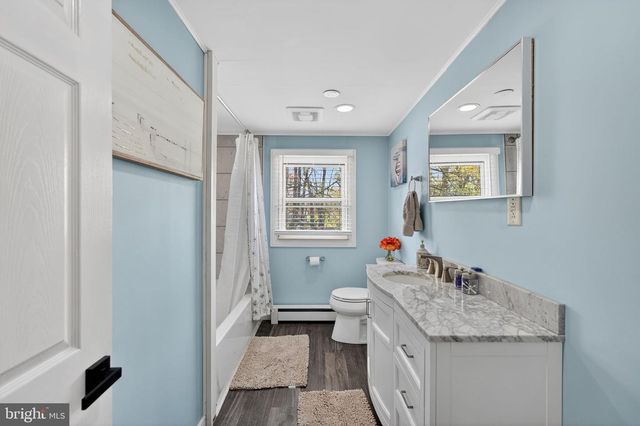 871 ROBERTS RD, Bensalem, PA 19020