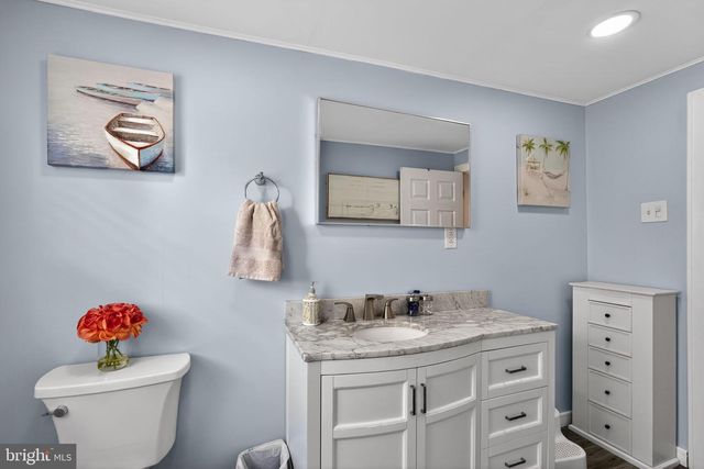 871 ROBERTS RD, Bensalem, PA 19020