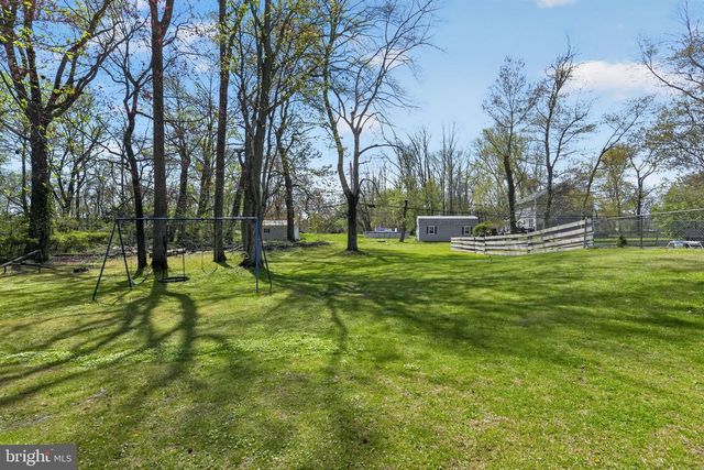 871 ROBERTS RD, Bensalem, PA 19020