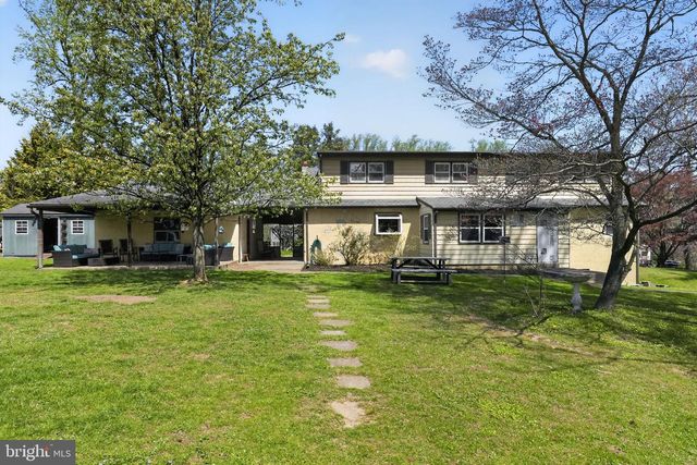 871 ROBERTS RD, Bensalem, PA 19020