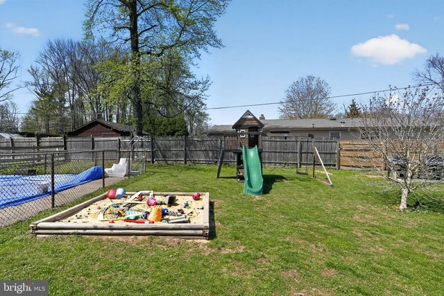 871 ROBERTS RD, Bensalem, PA 19020