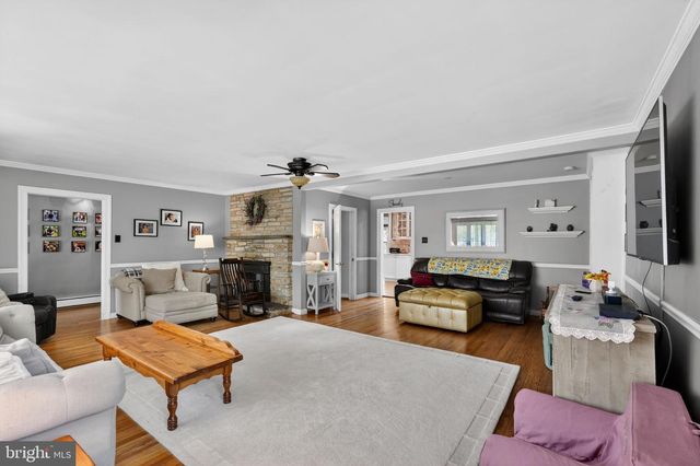 871 ROBERTS RD, Bensalem, PA 19020