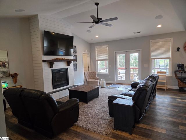 102 Pawleys Court, Anderson, SC 29625