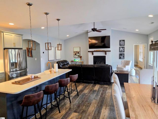 102 Pawleys Court, Anderson, SC 29625