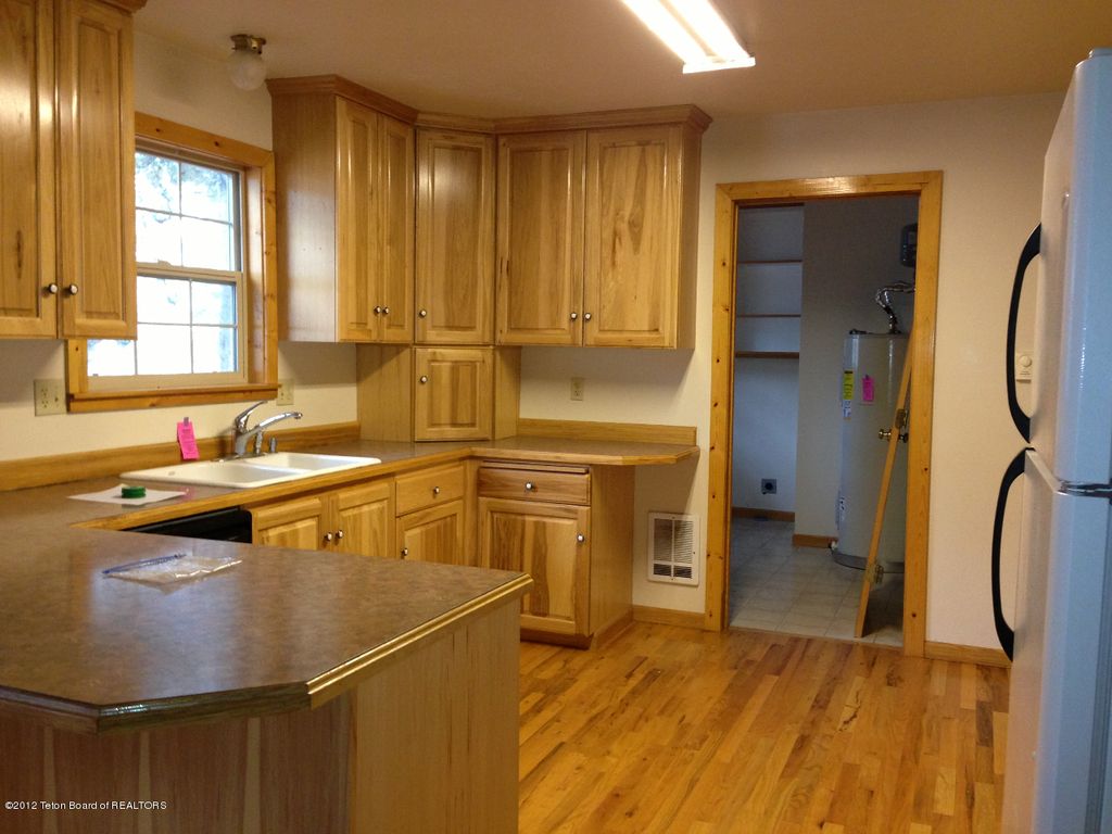 9 PINE Street, Alpine, WY 83128 photo 3