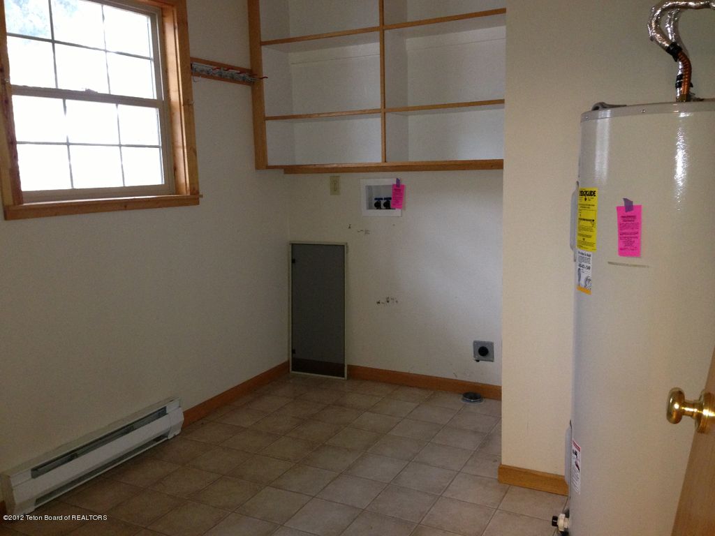 9 PINE Street, Alpine, WY 83128 photo 4