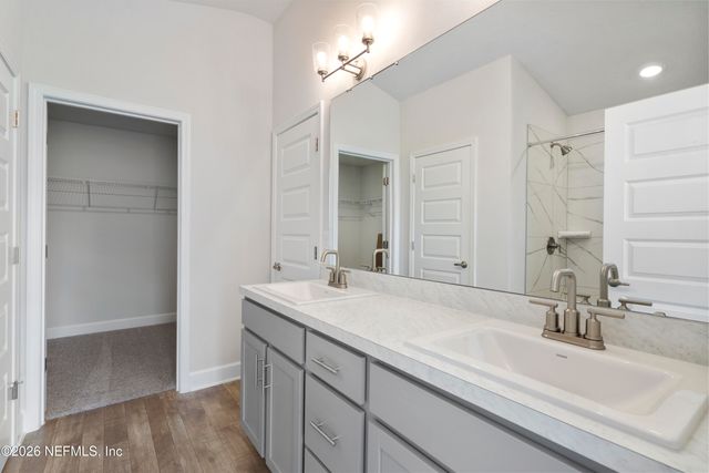 8375 HELMSLEY Boulevard, Jacksonville, FL 32119