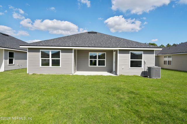 8375 HELMSLEY Boulevard, Jacksonville, FL 32119