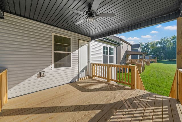 147 Irish Hills Dr, Clarksville, TN 37042