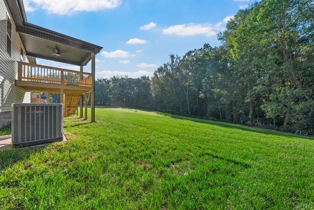 147 Irish Hills Dr, Clarksville, TN 37042