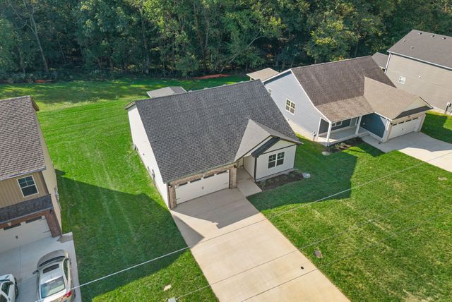 147 Irish Hills Dr, Clarksville, TN 37042