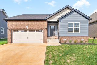 147 Irish Hills Dr, Clarksville, TN 37042
