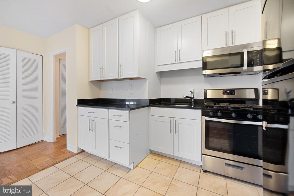 922 24TH ST NW #809, Washington, DC 20037