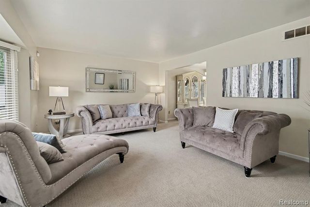 6323 Robison Lane, Saline, MI 48176