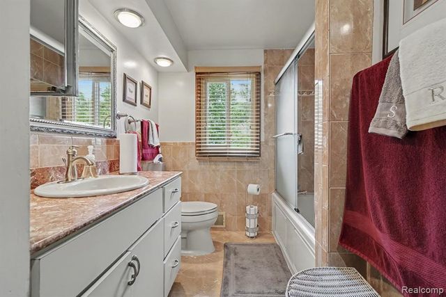 6323 Robison Lane, Saline, MI 48176