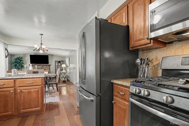 6323 Robison Lane, Saline, MI 48176
