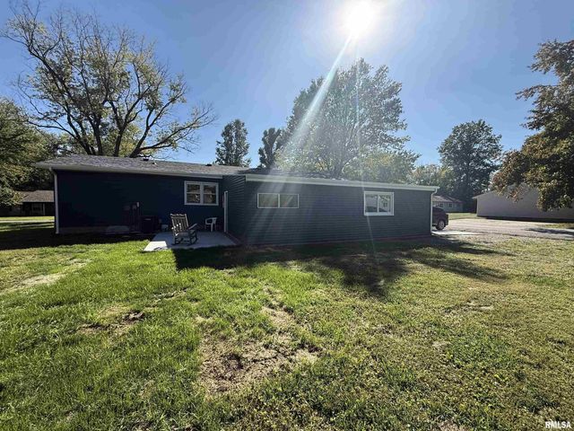 1350 Sebring Way, Carbondale, IL 62901