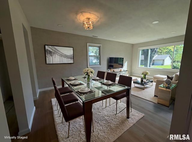 1350 Sebring Way, Carbondale, IL 62901