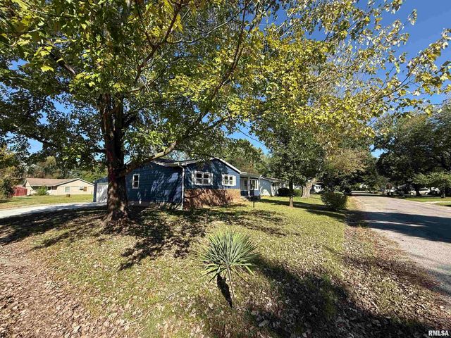 1350 Sebring Way, Carbondale, IL 62901