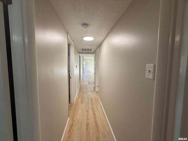 1350 Sebring Way, Carbondale, IL 62901