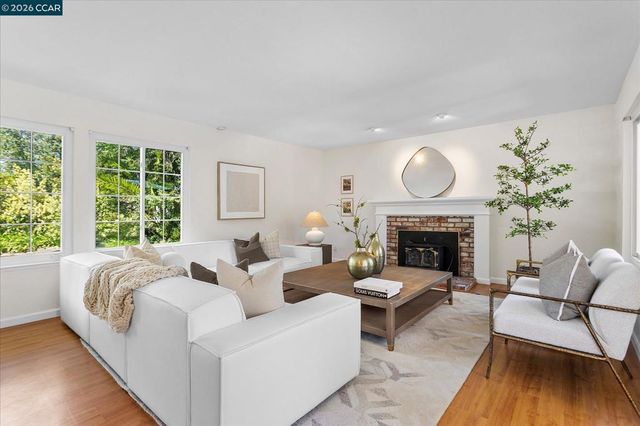 651 Derbyshire Pl, Danville, CA 94526