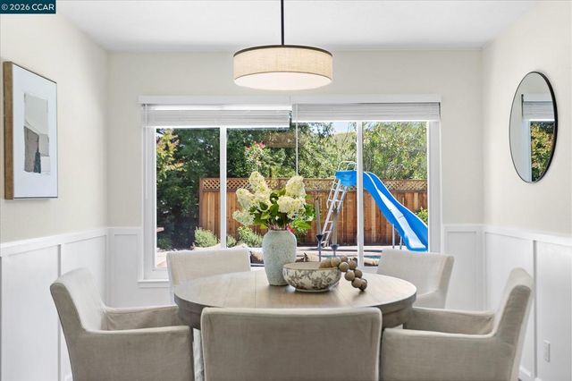 651 Derbyshire Pl, Danville, CA 94526