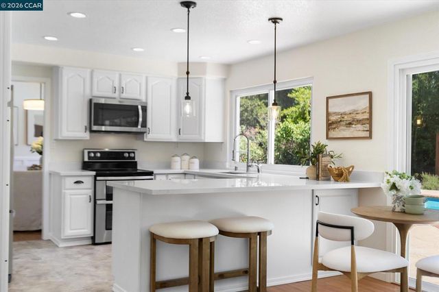 651 Derbyshire Pl, Danville, CA 94526