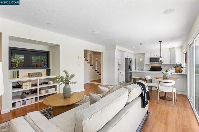 651 Derbyshire Pl, Danville, CA 94526