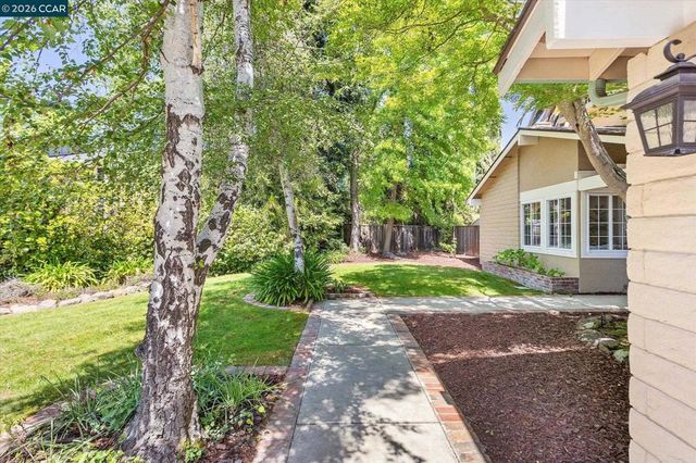 651 Derbyshire Pl, Danville, CA 94526