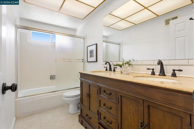 651 Derbyshire Pl, Danville, CA 94526