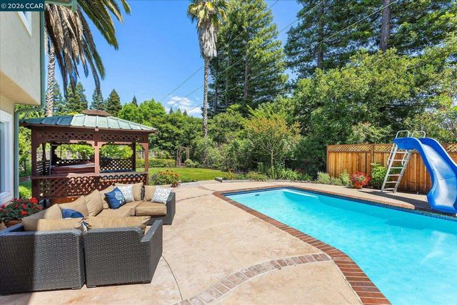 651 Derbyshire Pl, Danville, CA 94526