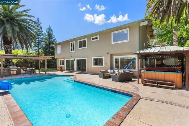 651 Derbyshire Pl, Danville, CA 94526