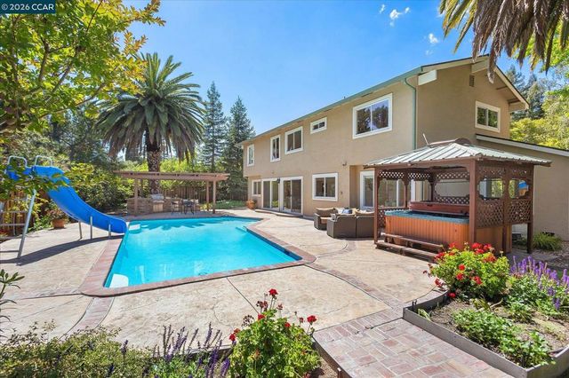 651 Derbyshire Pl, Danville, CA 94526