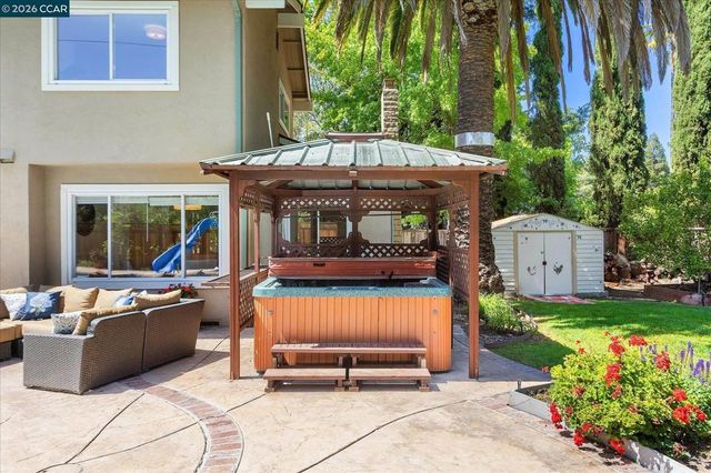 651 Derbyshire Pl, Danville, CA 94526