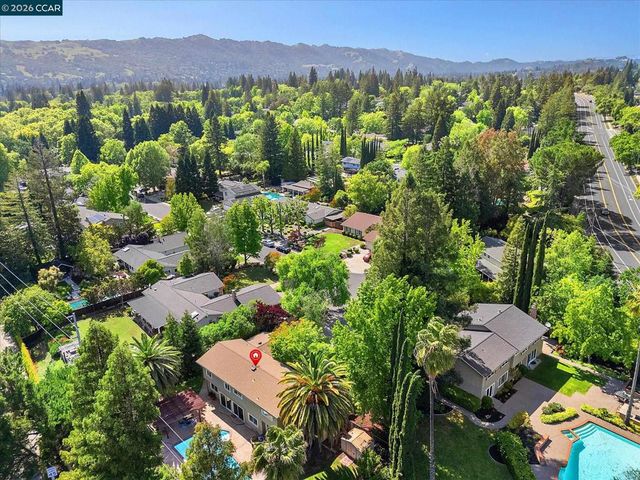 651 Derbyshire Pl, Danville, CA 94526