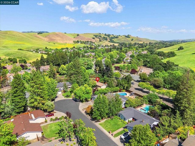 651 Derbyshire Pl, Danville, CA 94526