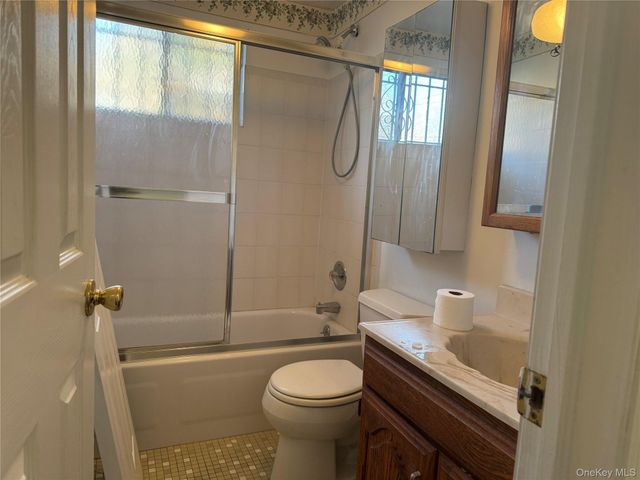 10 Marsulin Drive, Syosset, NY 11791