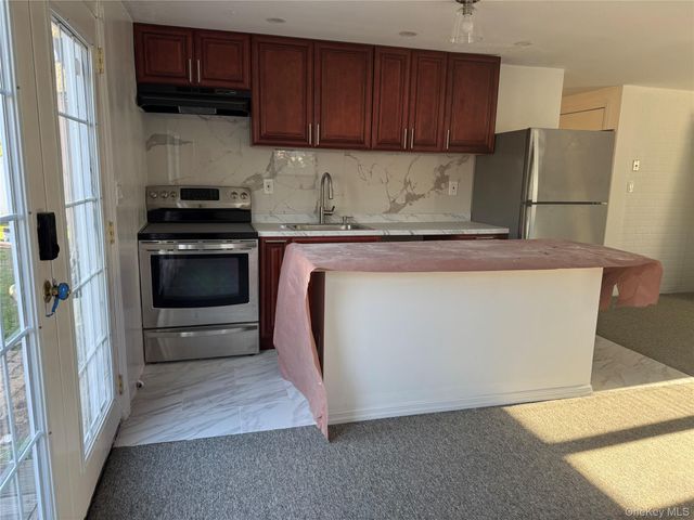 10 Marsulin Drive, Syosset, NY 11791