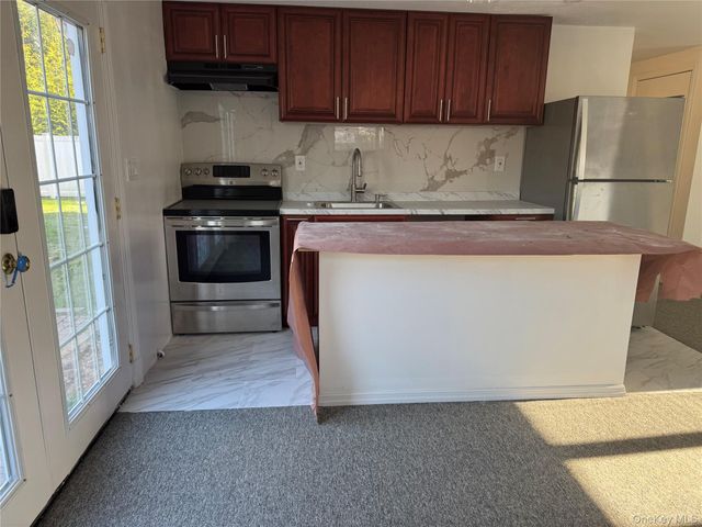 10 Marsulin Drive, Syosset, NY 11791