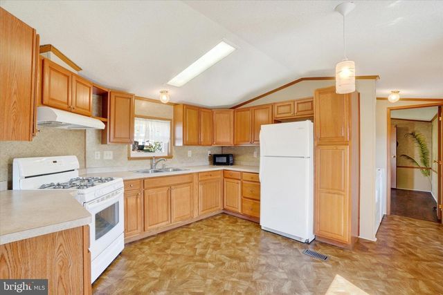 66 ALANA DR, York, PA 17402