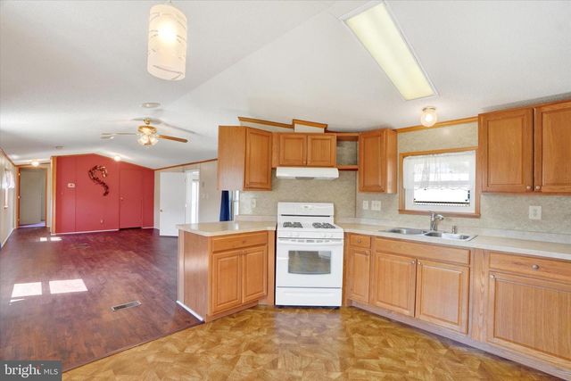 66 ALANA DR, York, PA 17402