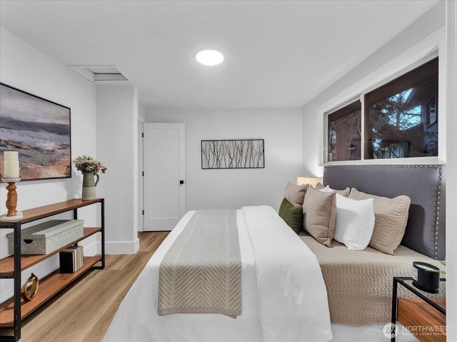 13046 15th Avenue NE, Seattle, WA 98125