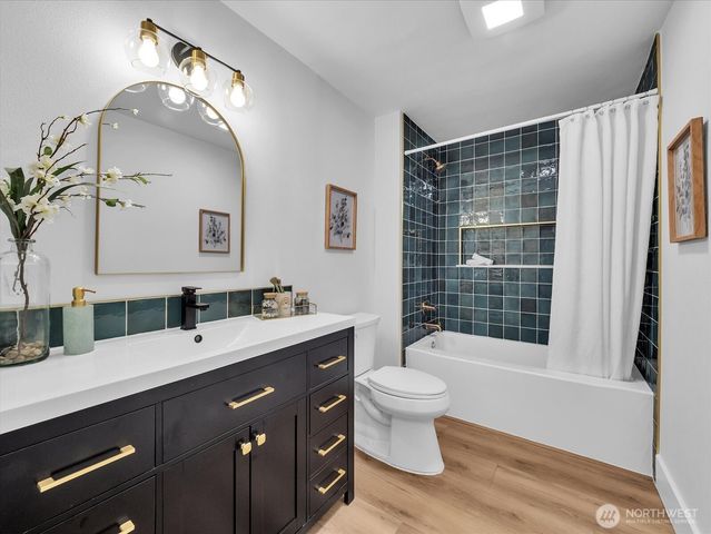 13046 15th Avenue NE, Seattle, WA 98125