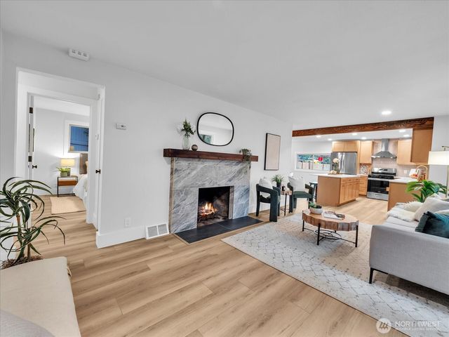 13046 15th Avenue NE, Seattle, WA 98125